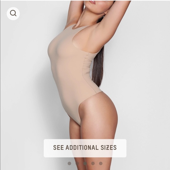SKIMS Fits Everybody High Neck Bodysuit! - Picture 2 of 4